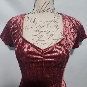 Sultry Y2K Charlotte Russe Deep Rose Cranberry Velvet Sweetheart Dress. Medium.